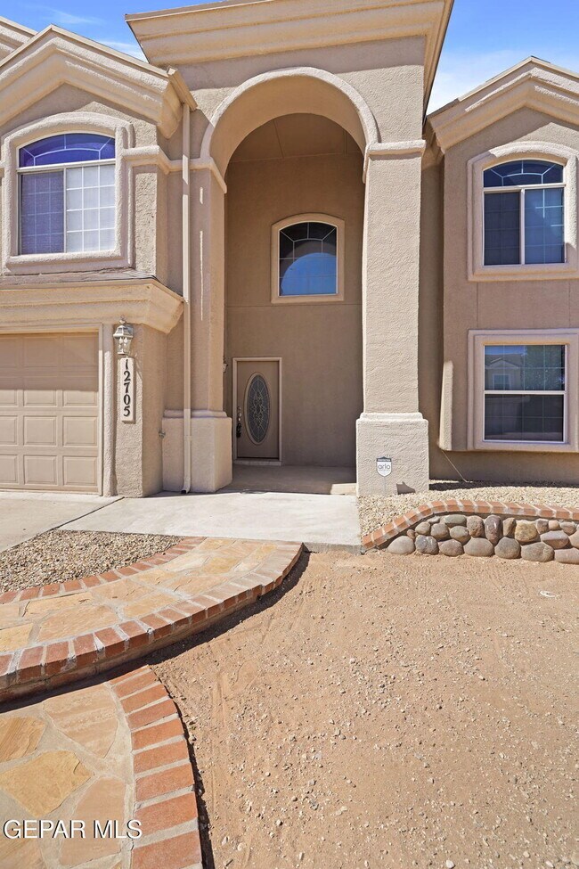Building Photo - 12705 Tierra Flores Dr