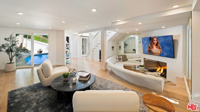 Building Photo - 1415 Braeridge Dr