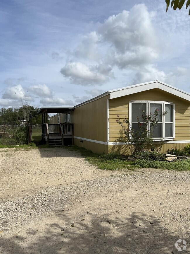 Building Photo - 50 Willowbrook Ct