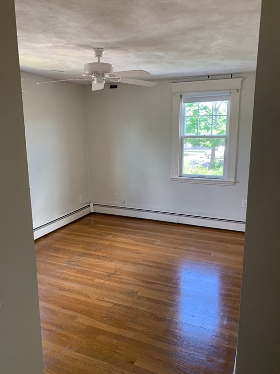 Building Photo - 4 Martin St