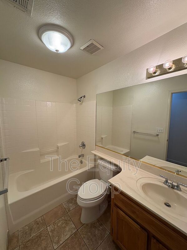 Building Photo - 3432 S Martin Ct