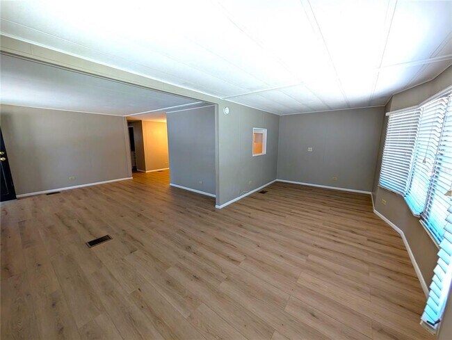 Building Photo - 12596 143rd St