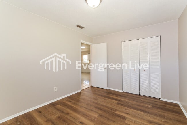 Building Photo - 3206 Dragoon Pl