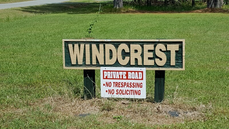 Building Photo - 627 Windcrest Dr