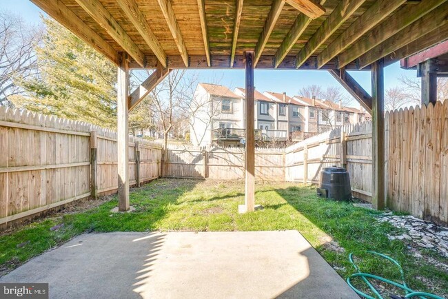Building Photo - 16 Ebbing Ct