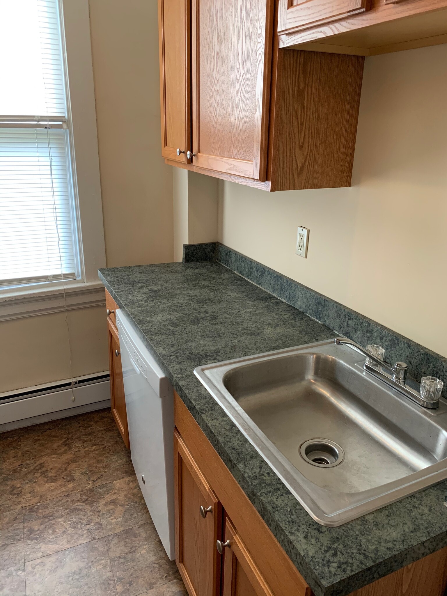 Kitchen - 2362 Auburn Ave