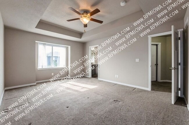 Building Photo - 768 NE Macey Way