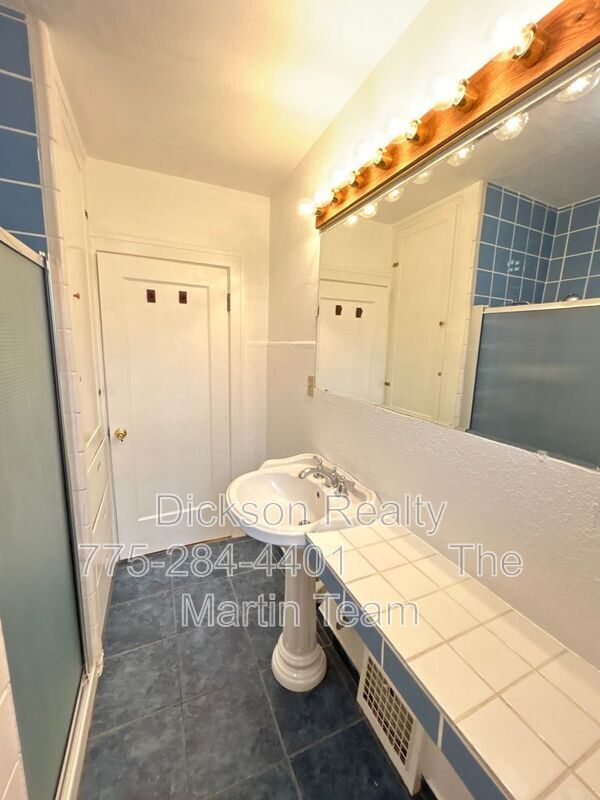 Building Photo - 901 Walker Ave