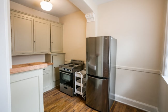 Building Photo - 127 Seward Ave