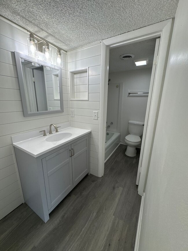 Building Photo - $500 Move-In Bonus – Apply & Move-In by February 1st