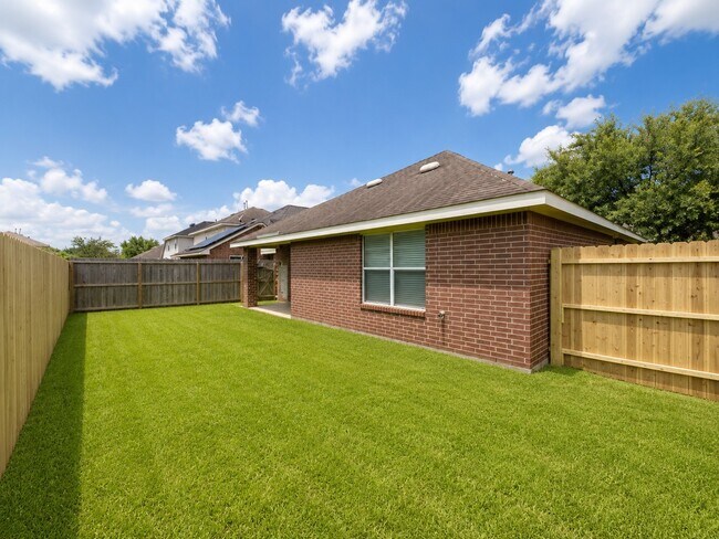 Building Photo - 2119 Hawthorne Brook Ln