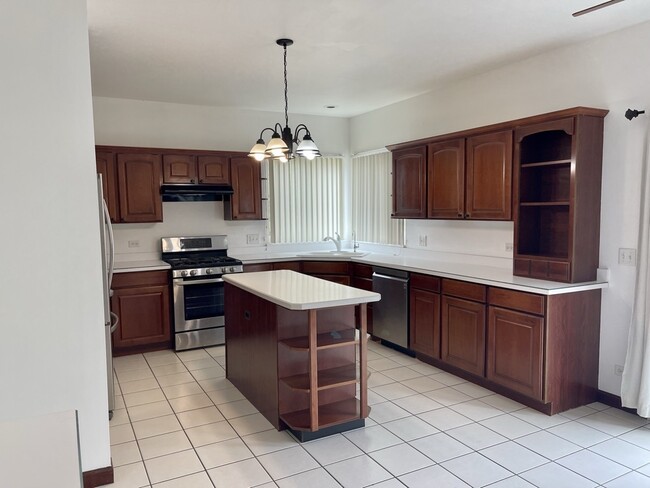 Building Photo - 2205 Clipper Ct