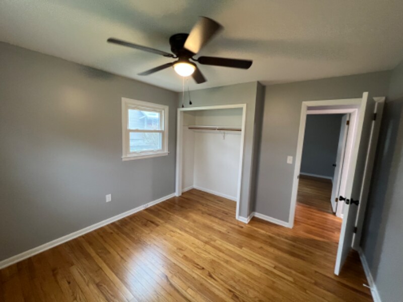 Building Photo - 615 Sunny Ln