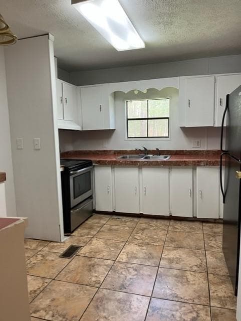 Building Photo - 102 N Cir Dr