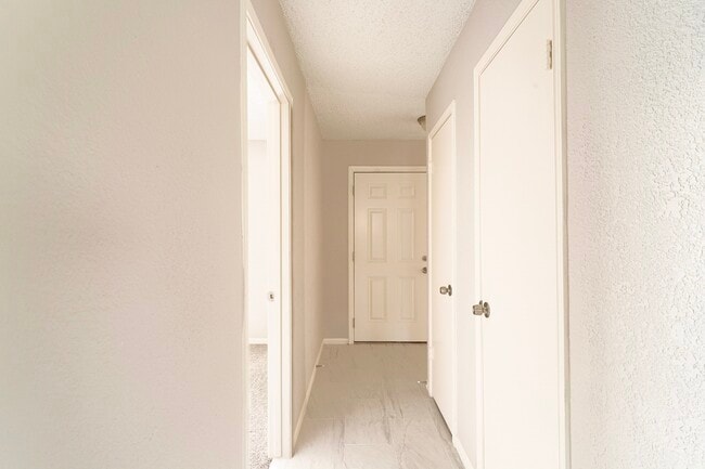 Building Photo - 19414 Leafwood Ln