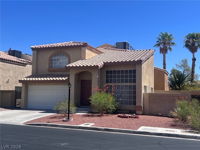 Building Photo - 3440 Middle View Dr