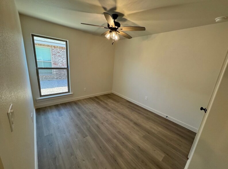 Building Photo - 240 Trailblazer Ln