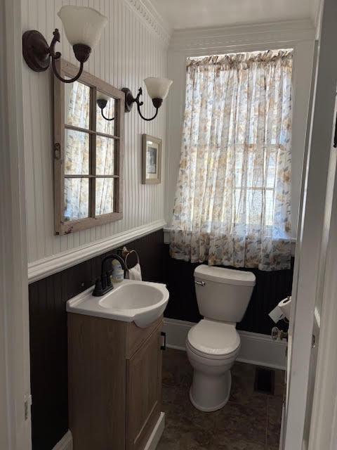 Building Photo - 613 S York St