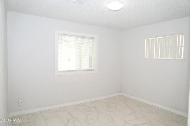 Building Photo - 38626 Frontier Ave