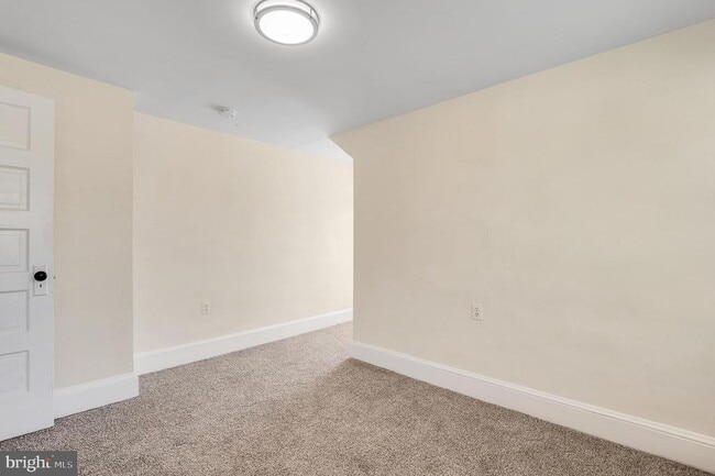 Building Photo - 414 N Broadview Blvd