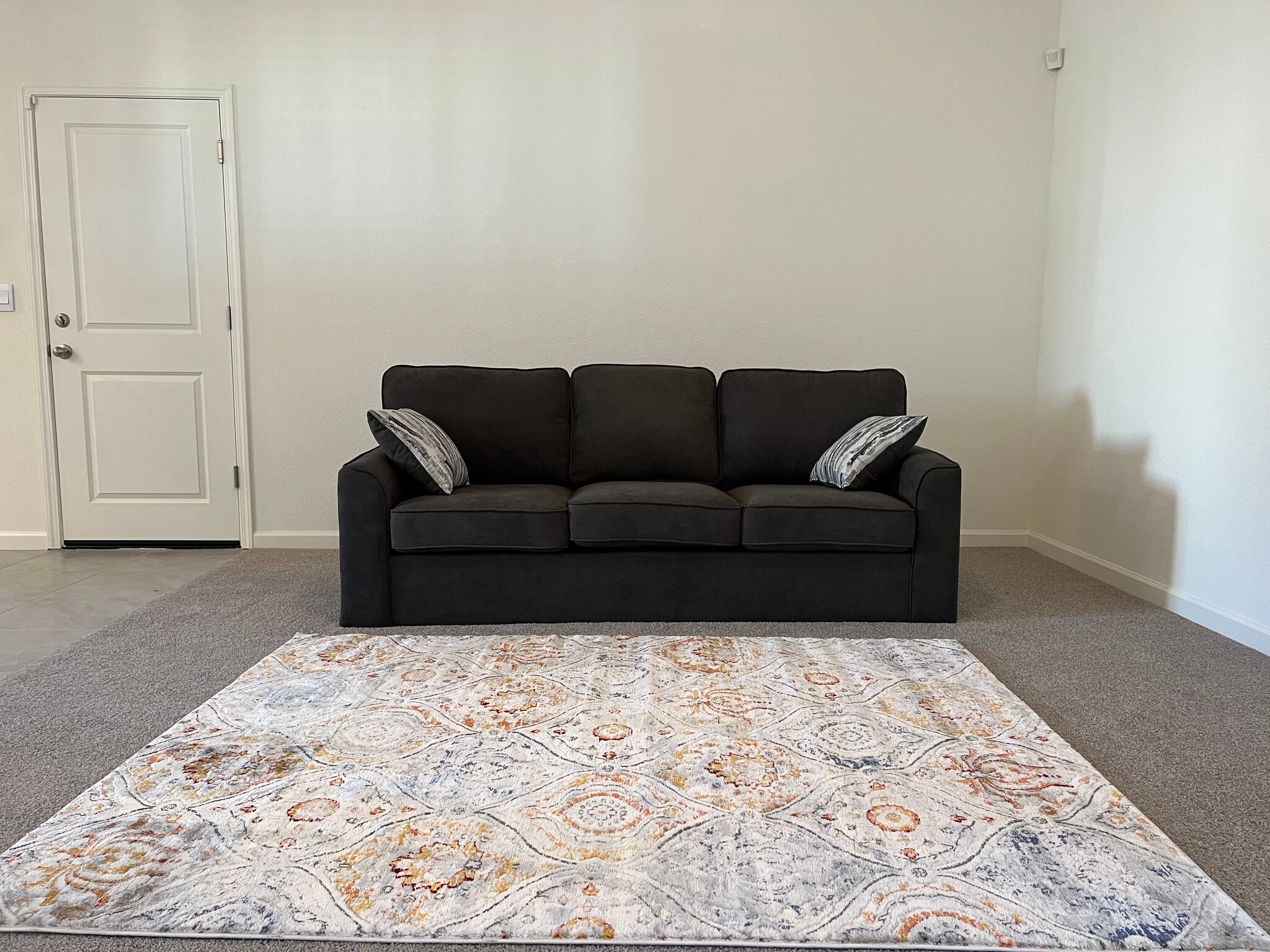 Living - 329 Shafer Ave