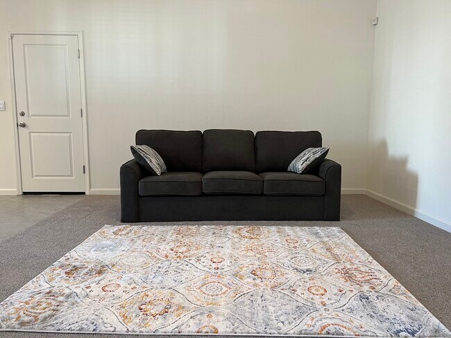 Common Living - 329 Shafer Ave