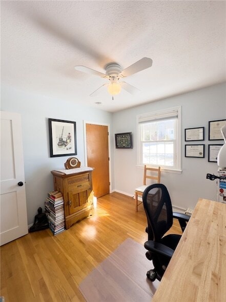 Building Photo - 14 Pocahontas Dr