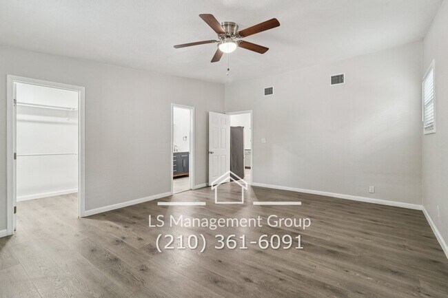 Building Photo - 622 Denver Blvd