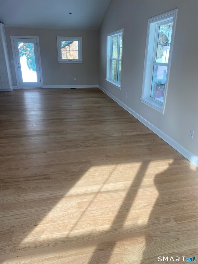 Building Photo - 919 Strongtown Rd