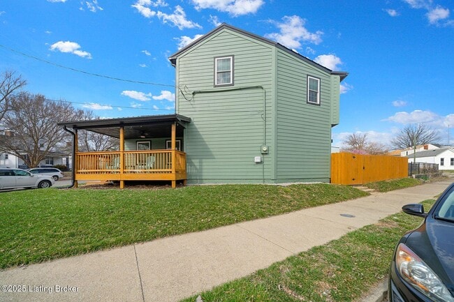Building Photo - 1057 E Caldwell St