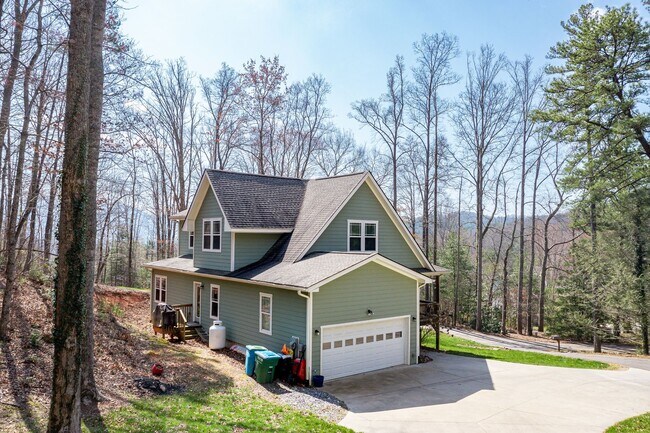 Building Photo - East AVL - Contemporary Farmhouse on Large Wooded Lot