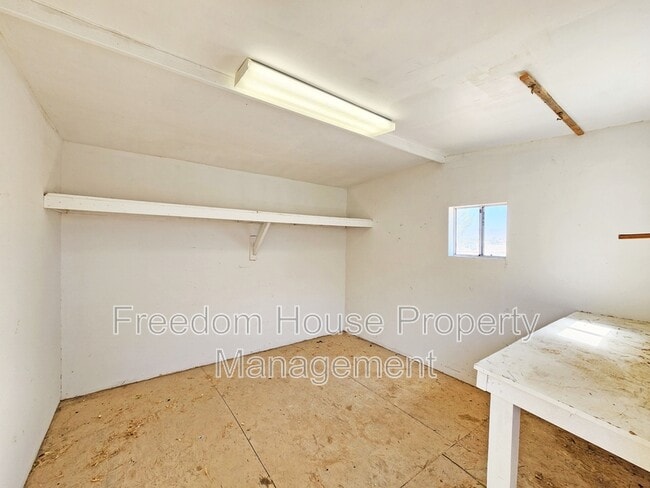 Building Photo - 1230 Windy Ln