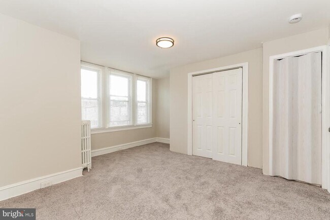 Building Photo - 5453 Trinity St