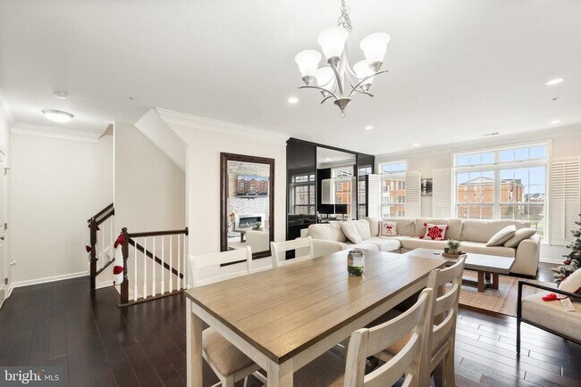 Building Photo - 43131 Wealdstone Terrace