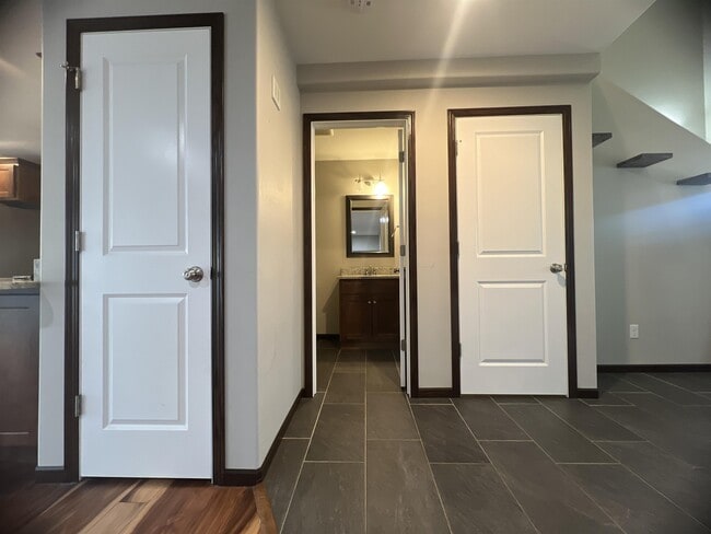 Building Photo - 6305 Saulk Trail