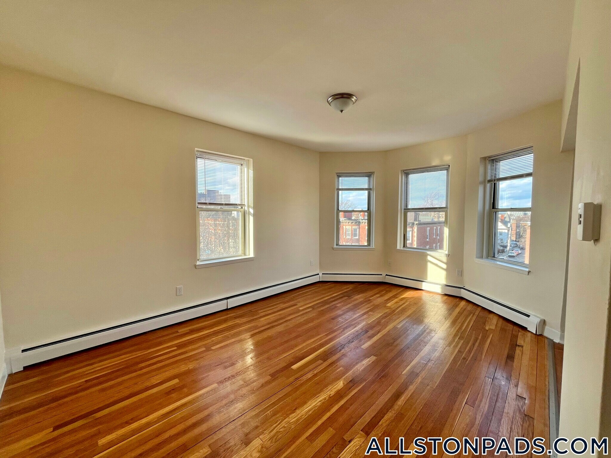 Building Photo - 64 Brighton Ave