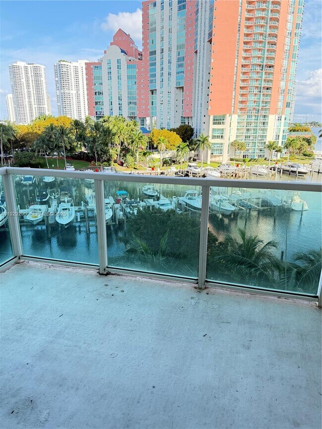 Building Photo - 3340 NE 190th St