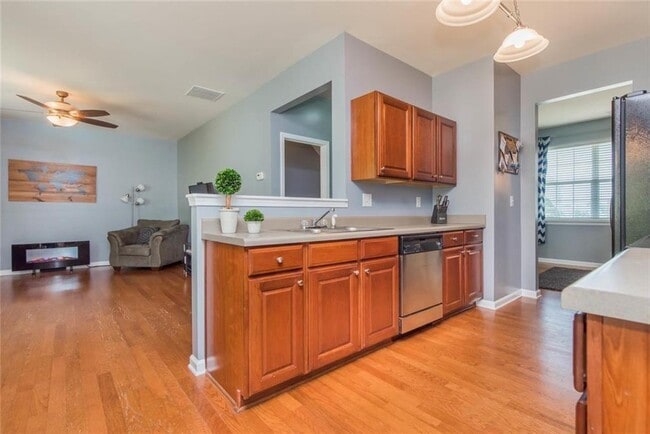 Building Photo - 519 Windstone Trail