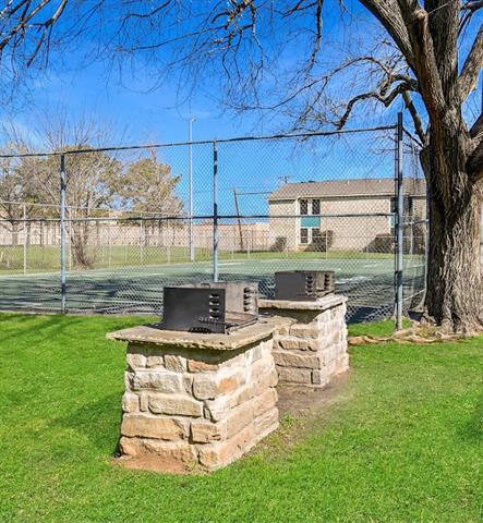 Building Photo - 601 Bellaire Dr