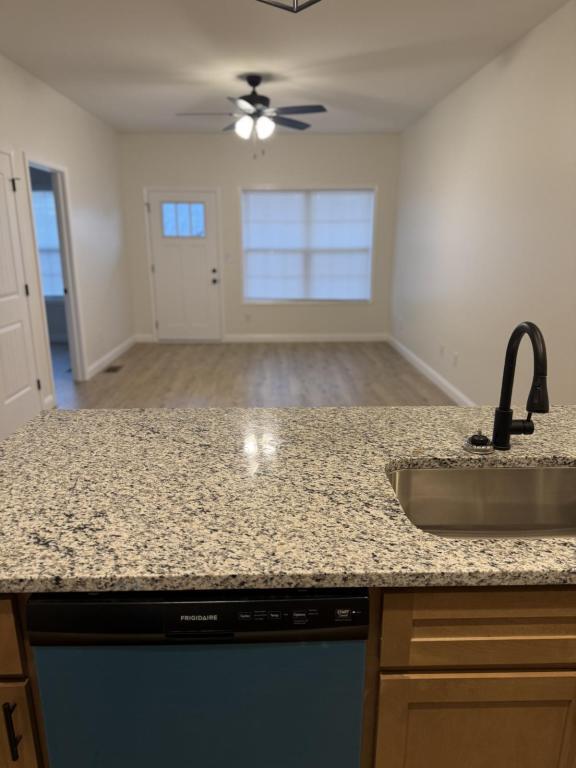 Building Photo - 116 Pinehurst Dr