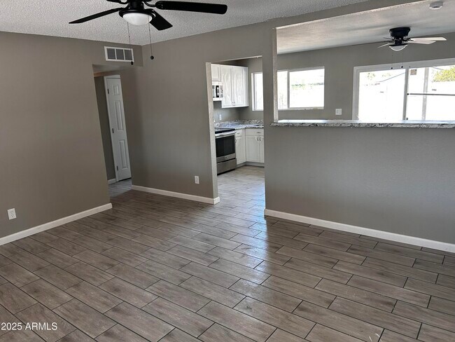 Building Photo - 4736 E Burgess Ln