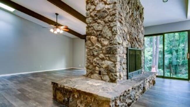 Building Photo - Pleasant Grove Home Available for Rent!