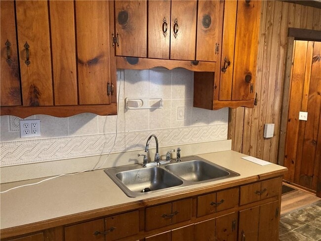 Building Photo - 412 Rabun Rd