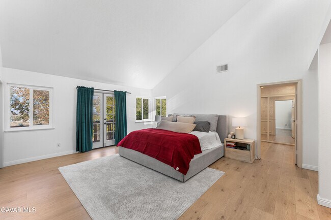 Building Photo - 5641 Hickory St