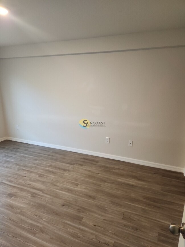 Building Photo - 359 Greenbriar Blvd