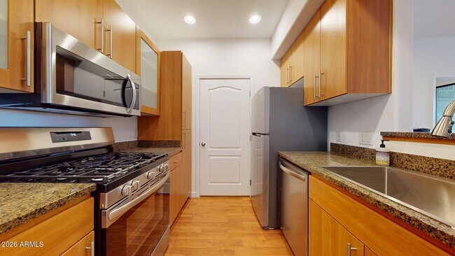 Building Photo - 6900 E Princess Dr