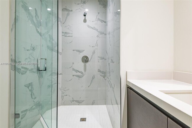 Building Photo - 851 NE 1st Ave