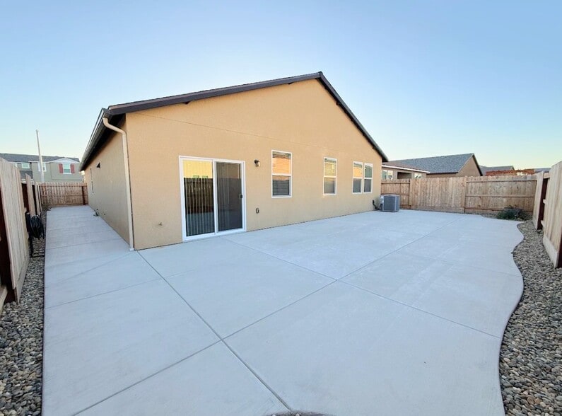 Building Photo - 4735 Sami Jo Dr