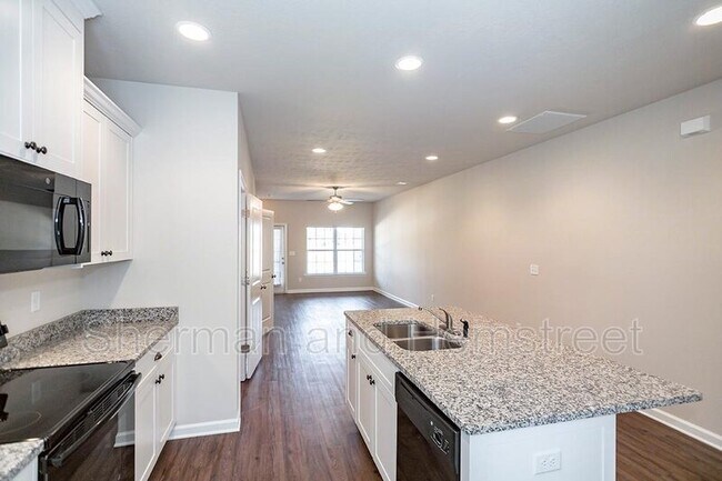 Building Photo - 1202 Joiner Cir