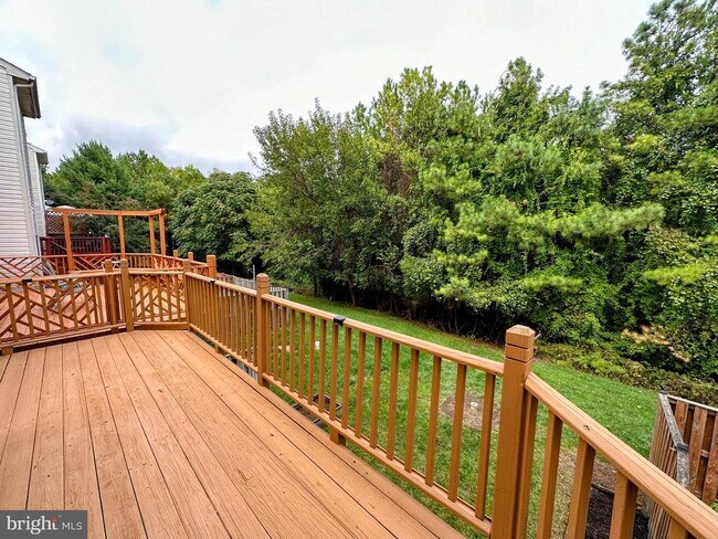 Building Photo - 6135 Newport Terrace